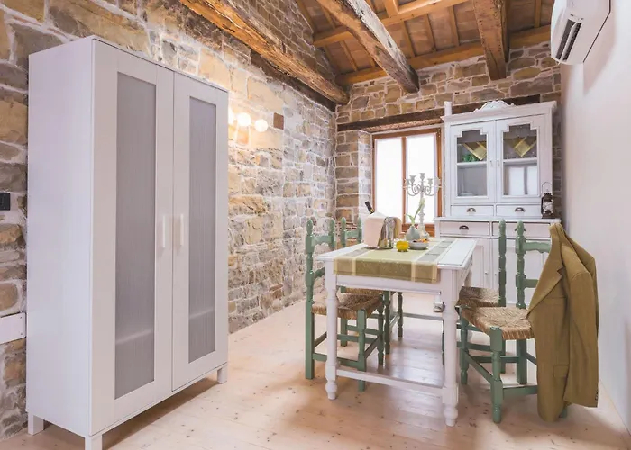 Portole Värdshus Oprtalj